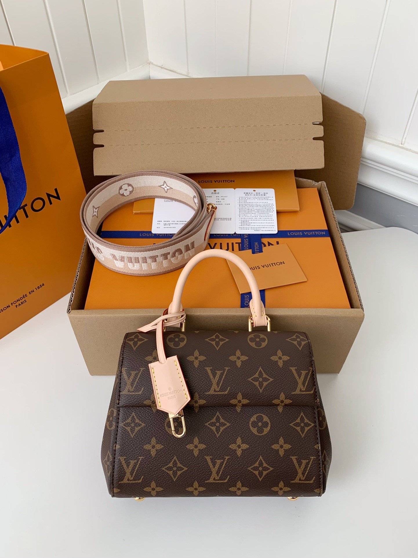 L X V  CLUNY  20*16*7.5cm