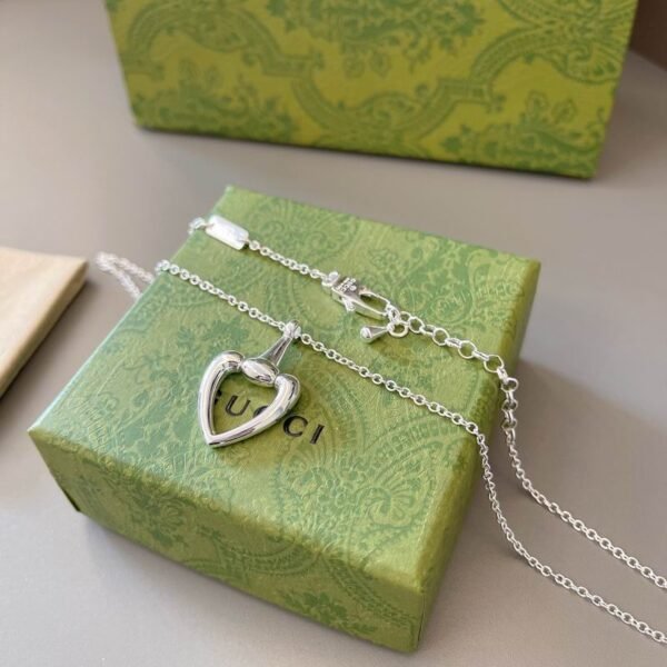 GUC necklace（Multiple colors）SUNGLASSES