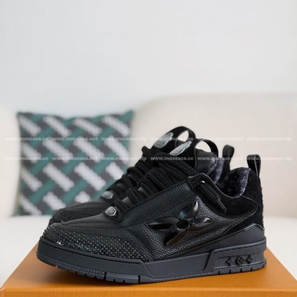 L X V SKATE LOW-TOP SNEAKERSSUNGLASSES