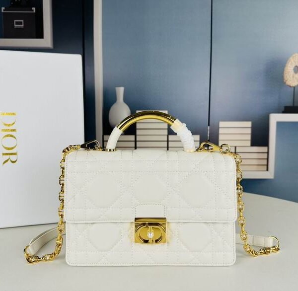 DR Shoulder bag 25x16x9cm(Multiple colors)