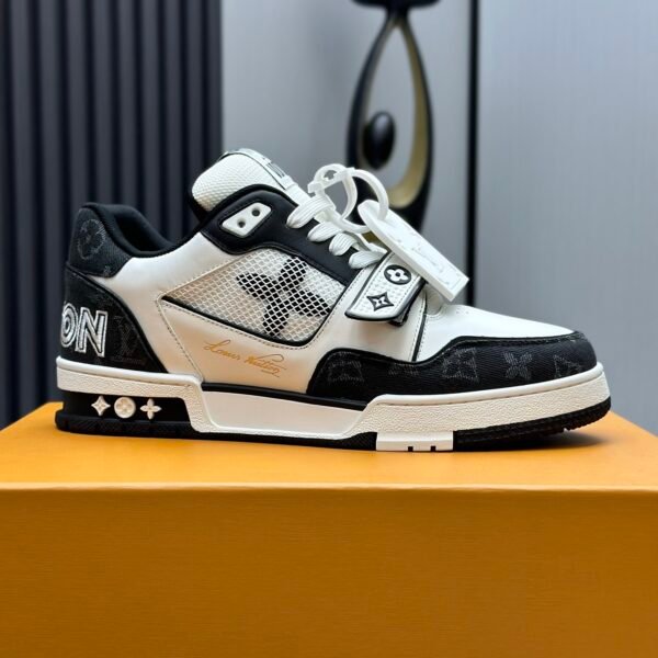 L X V TRAINER SneakersSUNGLASSES