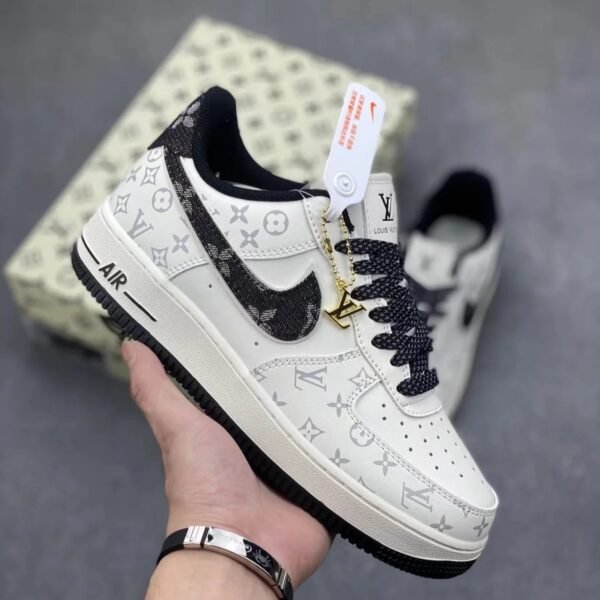 L X V X NK AIR FORCE 1 SneakerSUNGLASSES