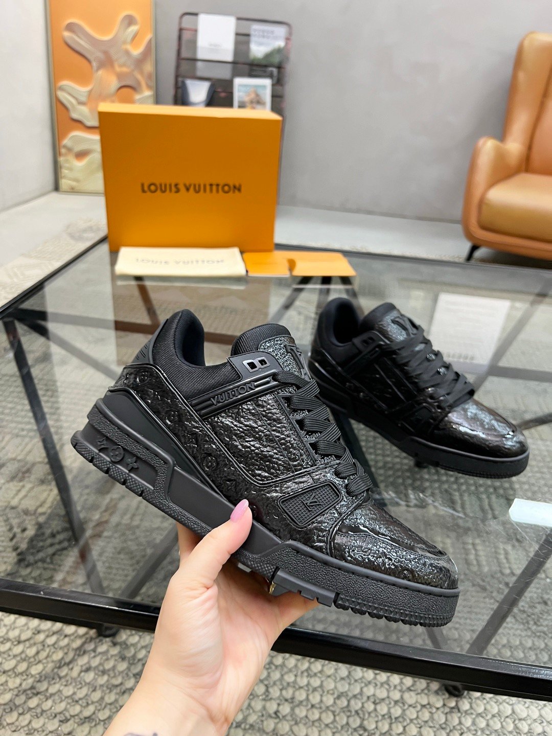 L X V TRAINERSUNGLASSES