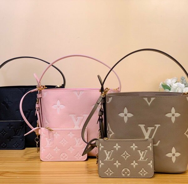 L X V Bucket Bags 18x12x16cm